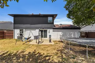 1309 Glenwood St, Grand Prairie, TX 75052 - Photo 24