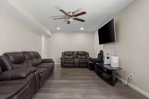 1309 Glenwood St, Grand Prairie, TX 75052 - Photo 8