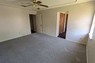 5541 Wood View St, North Richland Hills, TX 76180 - Photo 8