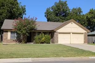 5541 Wood View St, North Richland Hills, TX 76180 - Photo 1