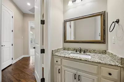 2526 Fruitland Avenue, Farmers Branch, TX 75234 - Photo 28