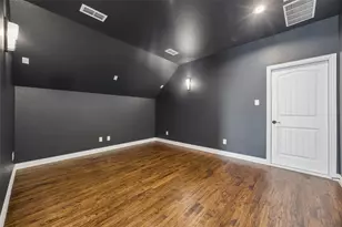 2526 Fruitland Ave, Farmers Branch, TX 75234 - Photo 32