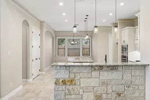 2526 Fruitland Ave, Farmers Branch, TX 75234 - Photo 10