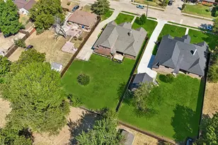 2526 Fruitland Ave, Farmers Branch, TX 75234 - Photo 34