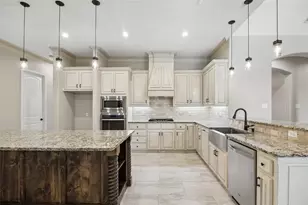 2526 Fruitland Ave, Farmers Branch, TX 75234 - Photo 12