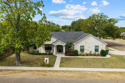 403 S Adams Street, McGregor, TX 76657 - Photo 2