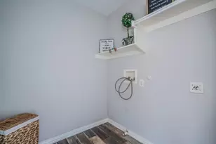 1997 Courtside Dr, Dallas, TX 75051 - Photo 22