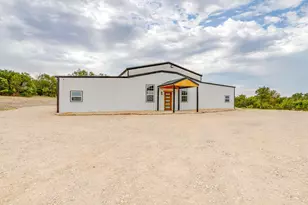 1011 Carsyn Crk Rd, Weatherford, TX 76087 - Photo 2