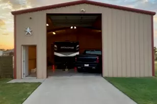 410 Water Fall Ln, Nevada, TX 75173 - Photo 2