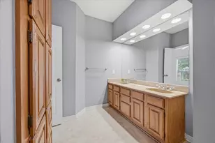 1300 Cantor Dr, Arlington, TX 76011 - Photo 14
