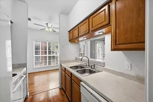 1300 Cantor Dr, Arlington, TX 76011 - Photo 8