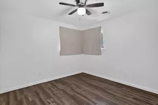 1325 Cloverdale Dr, Fort Worth, TX 76134 - Photo 12
