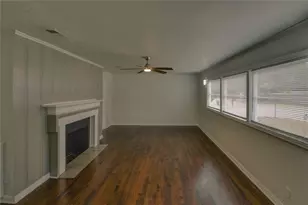 1100 Wade Hampton St, Benbrook, TX 76126 - Photo 6