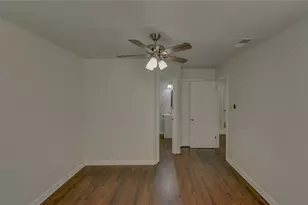 1100 Wade Hampton St, Benbrook, TX 76126 - Photo 20