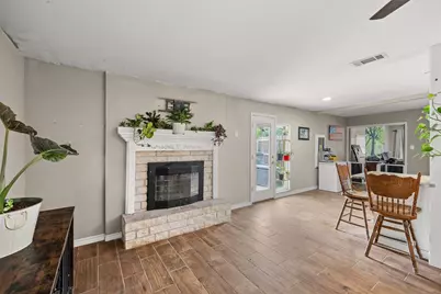 2015 Roberts Drive, Granbury, TX 76048 - Photo 6