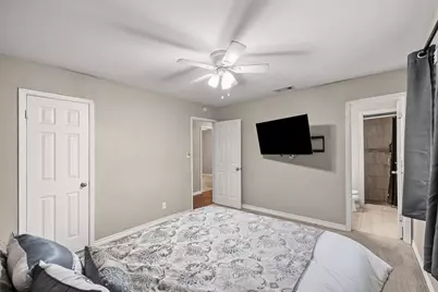 2015 Roberts Drive, Granbury, TX 76048 - Photo 14