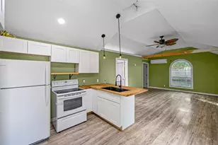 2015 Roberts Dr, Granbury, TX 76048 - Photo 26