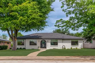 7322 Hunnicut Rd, Dallas, TX 75227 - Photo 2