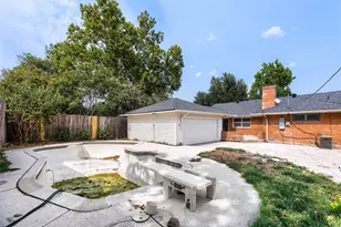 6225 Berryhill St, Dallas, TX 75231 - Photo 28