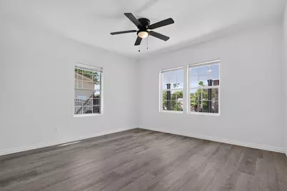 2825 Avenue I, Fort Worth, TX 76105 - Photo 14
