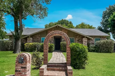 1316 Royal Oak Drive, DeSoto, TX 75115 - Photo 2