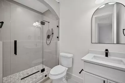 345 Bonnie View Road, Dallas, TX 75203 - Photo 32