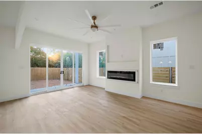 345 Bonnie View Road, Dallas, TX 75203 - Photo 6