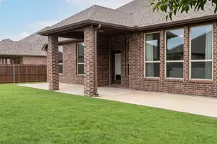2956 Salina Dr, Grand Prairie, TX 75054 - Photo 2