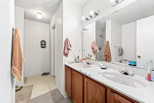 4209 Boxwood Dr, Balch Springs, TX 75180 - Photo 10