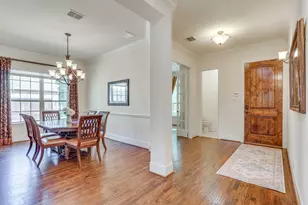 2016 Torin St, Lewisville, TX 75056 - Photo 4