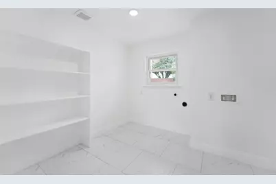 14011 Stardust Lane, Farmers Branch, TX 75234 - Photo 8