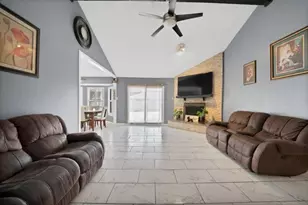 537 N Park Dr, Saginaw, TX 76179 - Photo 4
