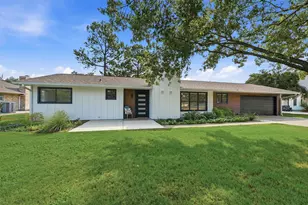 722 Kiowa Dr W, Lake Kiowa, TX 76240 - Photo 2