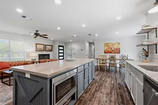 722 Kiowa Dr W, Lake Kiowa, TX 76240 - Photo 14