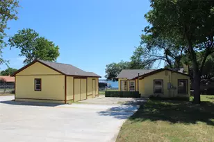 220 N Broadway Rd, Azle, TX 76020 - Photo 26