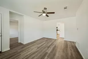 411 Hillcrest St, Mansfield, TX 76063 - Photo 6
