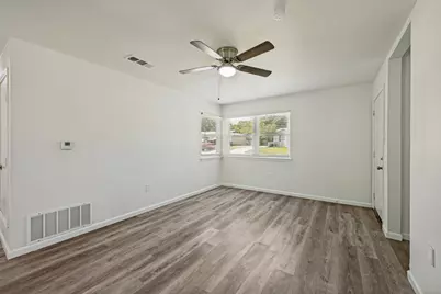 411 Hillcrest Street, Mansfield, TX 76063 - Photo 10