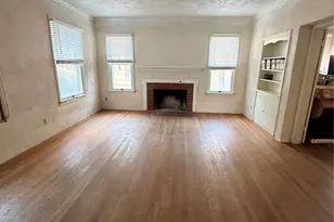 2014 Huntington Ln, Fort Worth, TX 76110 - Photo 2