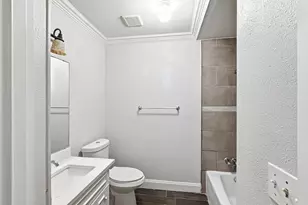 1421 Meadowcrest Dr, Plano, TX 75075 - Photo 10