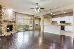 1014 Kaylie St, Grand Prairie, TX 75052 - Photo 6