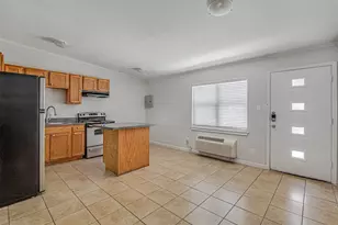 304 E Mitchell St, Arlington, TX 76010 - Photo 6