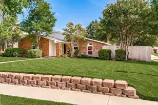 5256 Ragan Dr, The Colony, TX 75056 - Photo 2