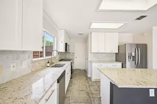 12000 Melrose Ln, Frisco, TX 75035 - Photo 14