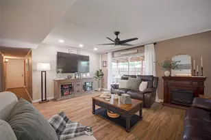 2916 Lockwood Dr, Carrollton, TX 75007 - Photo 4