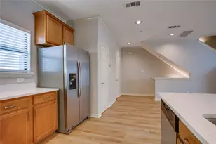2415 Stutz Dr, Dallas, TX 75235 - Photo 6