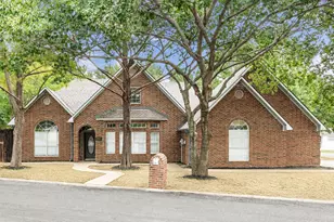 227 N Hopson St, Van Alstyne, TX 75495 - Photo 1
