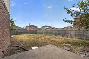1213 Spring Water Dr, Lancaster, TX 75134 - Photo 22