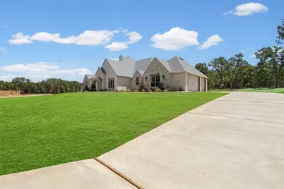 1656 Private Access 60200, Burleson, TX 76028 - Photo 2