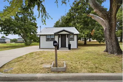 1380 Cage Street, Stephenville, TX 76401 - Photo 2