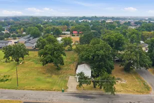 1380 Cage St, Stephenville, TX 76401 - Photo 30